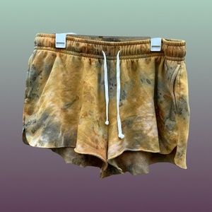 xxl women's acid wash tie dye short shorts. inseam is prob 3 in.